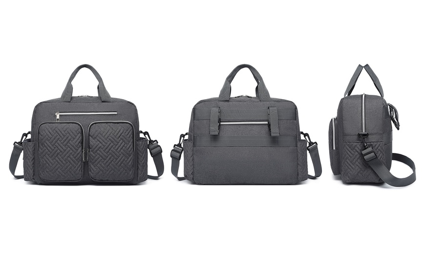 Image 7: Versatile Diaper Changing Tote Bag