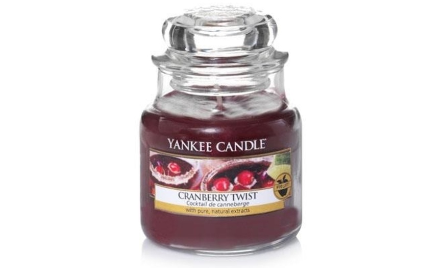 Image 13: Yankee Candle Shade and Jar Set