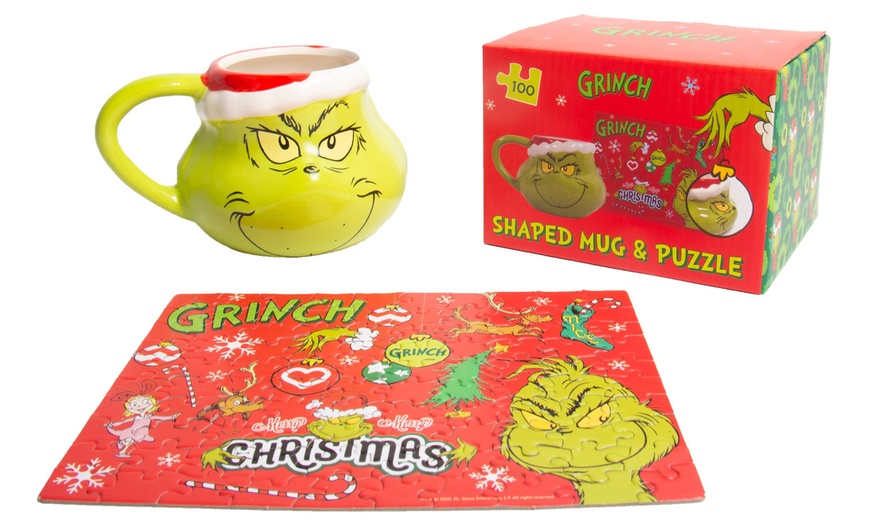 Image 1: Up to Three Grinch-Themed Two-Piece Gift Set