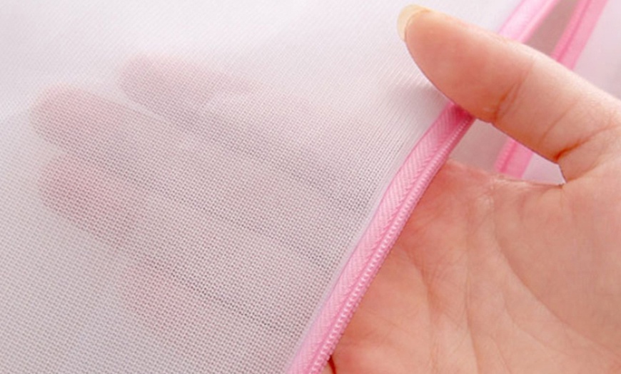 Image 10: 90L Large Laundry Basket Mesh Laundry Wash Bags for Socks Underwear Hosiery Bras