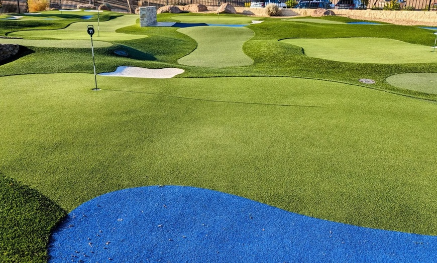 Image 2: Improve Your Golf Game at A Top-Rated Golf Center!