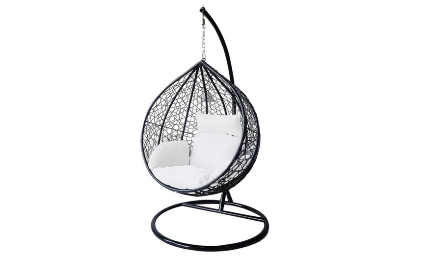 Image 2: Alivio Rattan Effect Hanging Basket Egg Chair