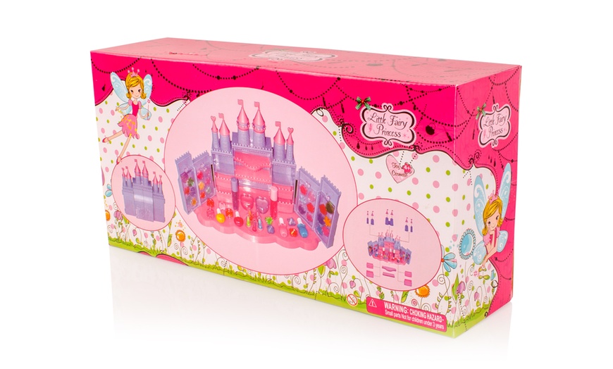 Image 7: Little Princess Cosmetic Castle