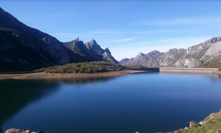 Image 13: Asturias: estancia con desayuno y detalle