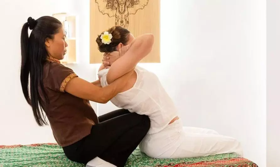 Ritual en pareja en sala VIP con masajitas tailandesas tituladas