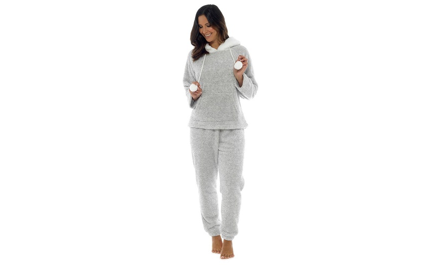 Image 4: Two-Piece Fleece Loungewear Set