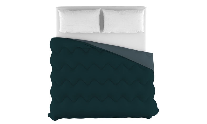 Image 3: Trapunta invernale bicolore Zoe Made in Italy