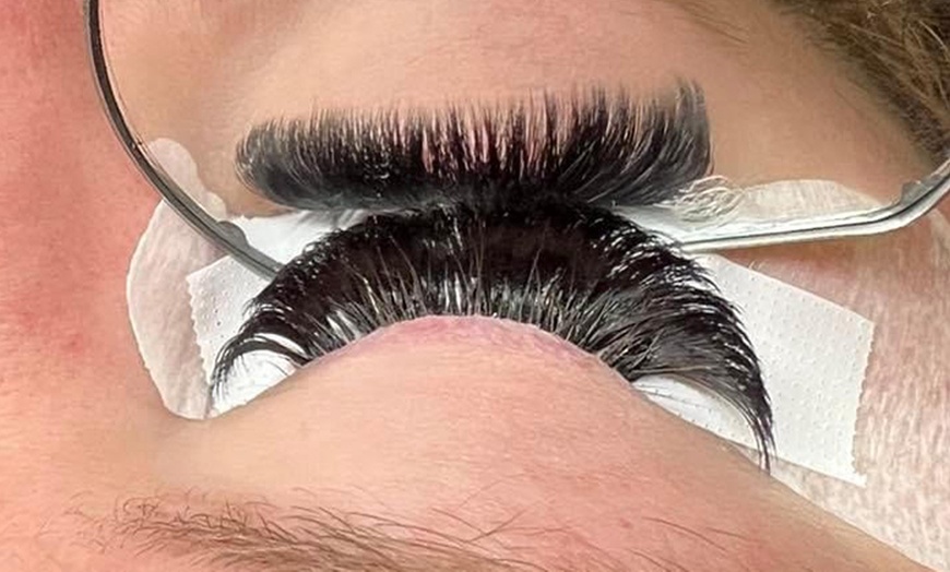 Image 5: Lash Extensions Service at Artistic Beauty SA