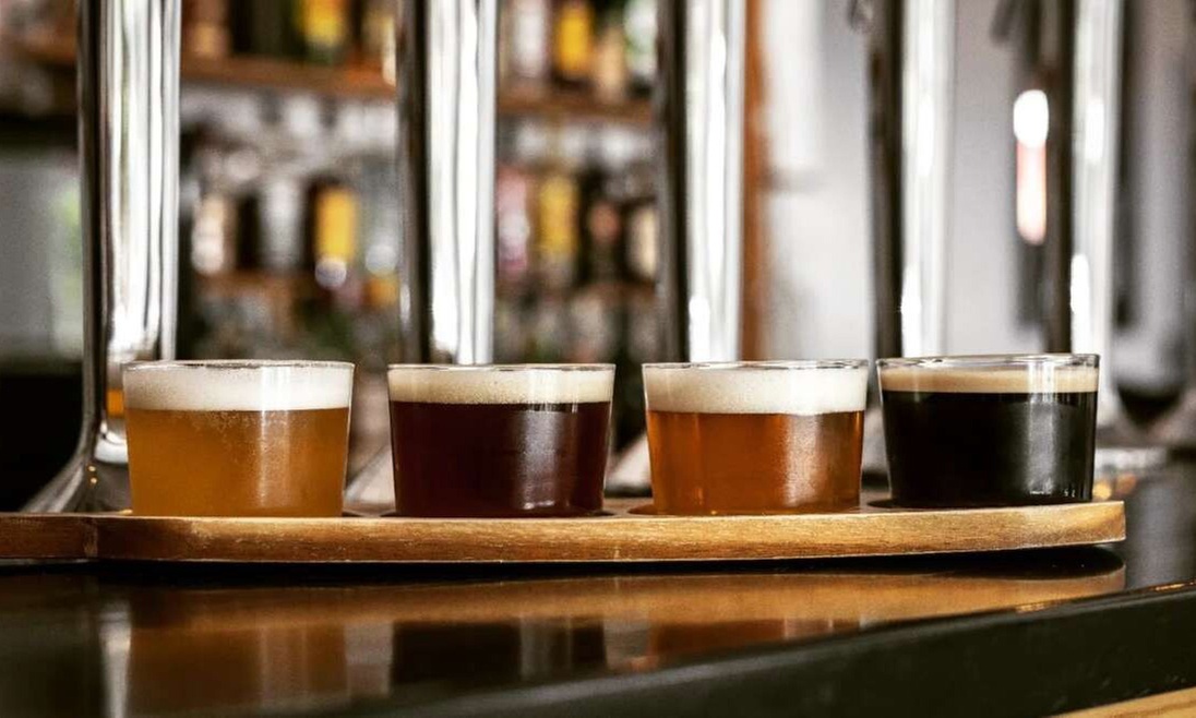 Visita a fábrica de cerveza, cata y opción a picoteo o comida para 1