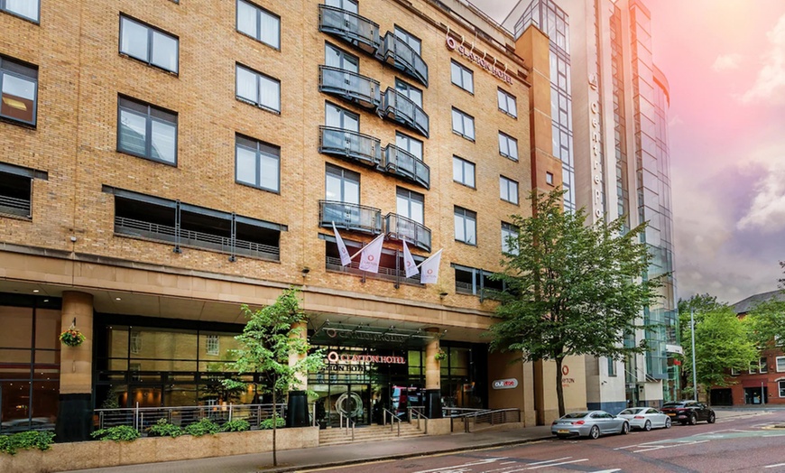 Image 4: 4* Belfast: Deluxe or Executive Double Stay with Breakfast & Dinner 