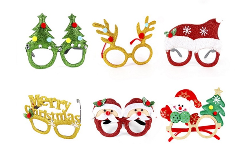 Image 5: Six or Nine Novelty Christmas Glasses