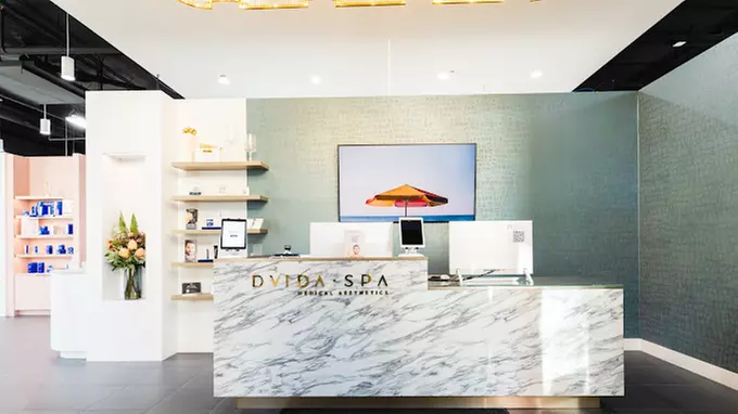 Experience up to 30% off at Dvida Spa with CoolSculpting Elite Sessions to redefine your body contour journey.