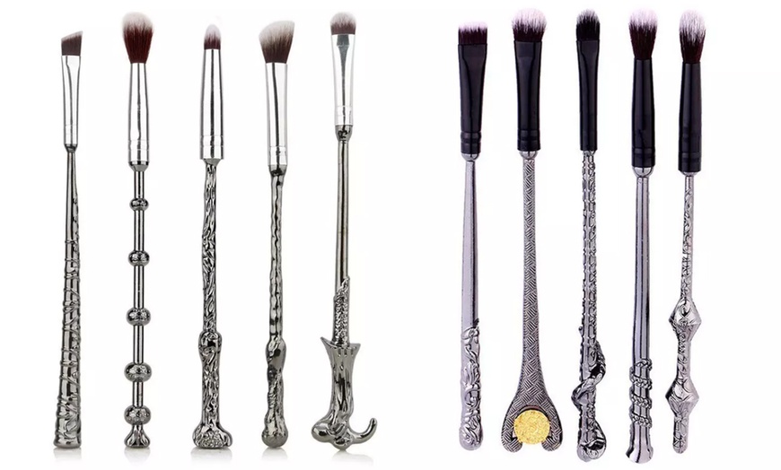 Image 5: Harry Potter-Themed Brush Set