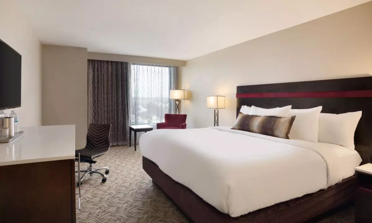 Stay with Dining Credit at Holiday Inn Chicago - Schaumburg in Illinois - Primary Image
