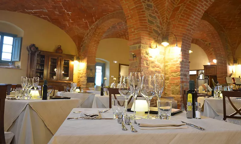 Menu a scelta e vino per 2 persone al Cortona Resort Le Terre dei Cavalieri Ristorante (sconto fino a 60%) - Primary Image