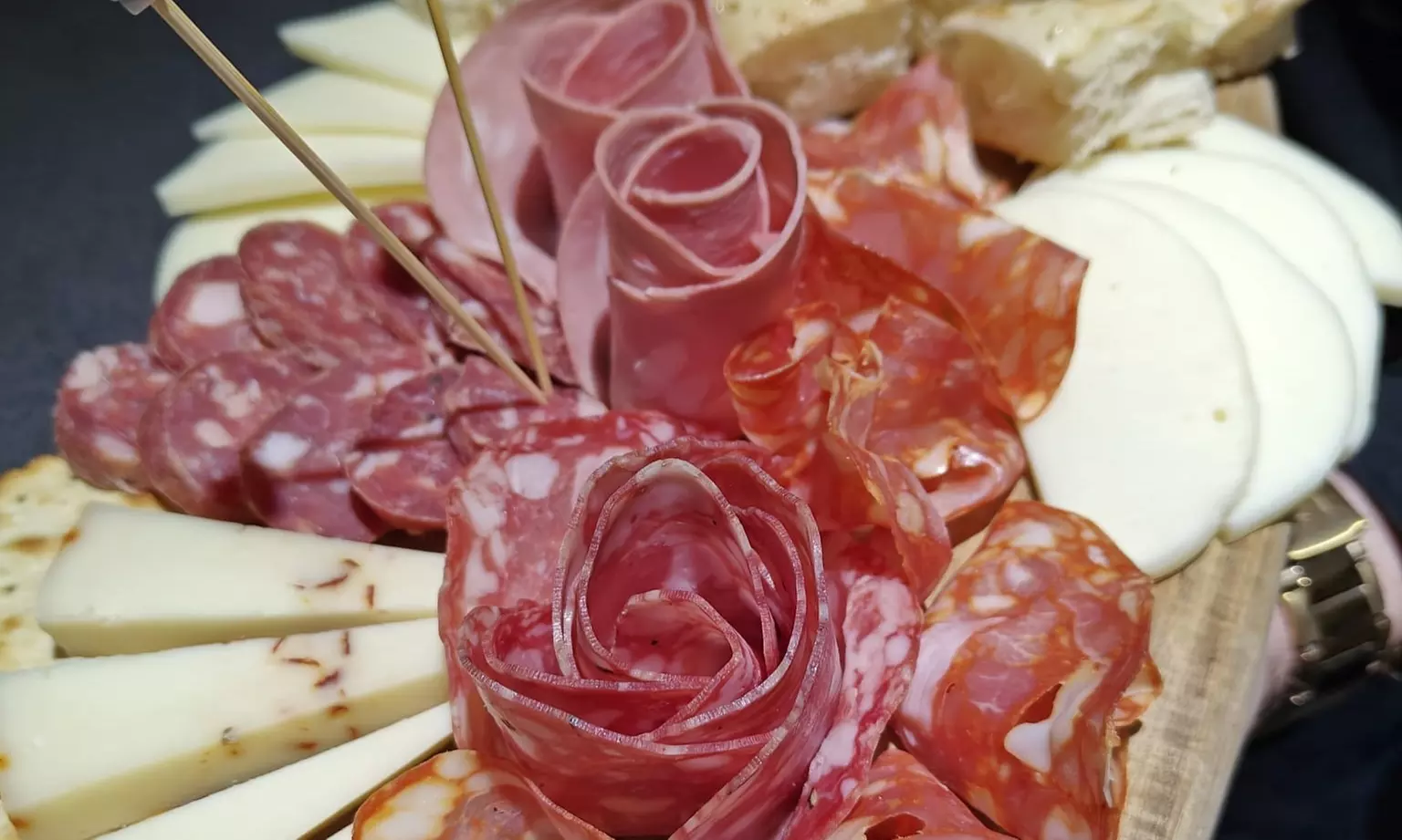 Up to 37% Bottomless Brunch with Grazing Board & Prosecco