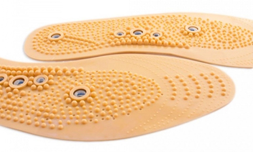 Image 4: One or Two Pairs of Magnetic Acupressure Insoles