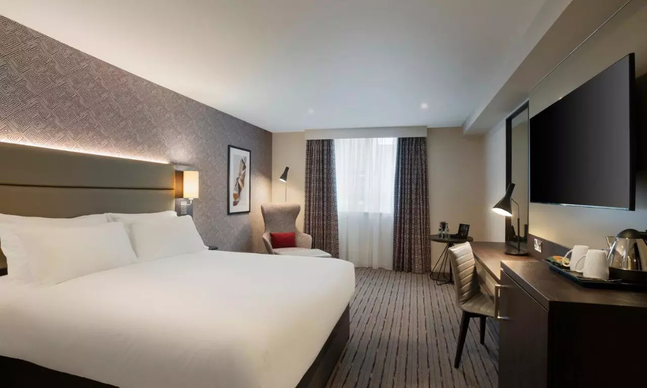 Chester: 4* Standard Double Room Stay with Full English Breakfast