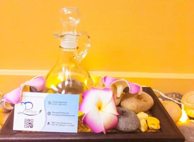 Up to 53% Off on Swedish or Deep Tissue Couples Massage