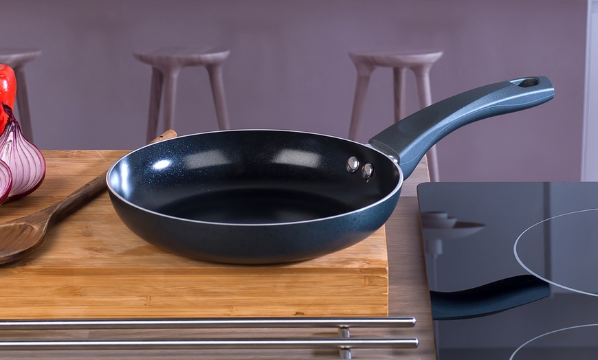 Image 4: Russell Hobbs Ceramic Cookware