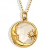 Image 2: Vergulde ketting met parelmoeren maanhanger