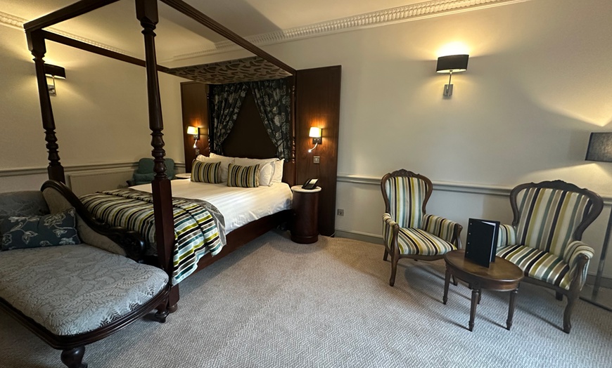 Image 14: Cheshire: 4* Deluxe Double Room Stay with Full English Breakfast
