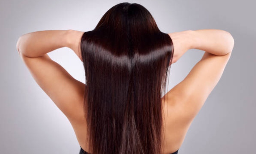 Image 13: Alisado disciplinante en pelo corto y largo