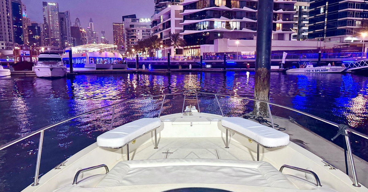 Enjoy Luxury Yacht Up To 50 People For 1-3 Hours Enjoy Luxury Yacht Up To 50 People For 1-3 Hours