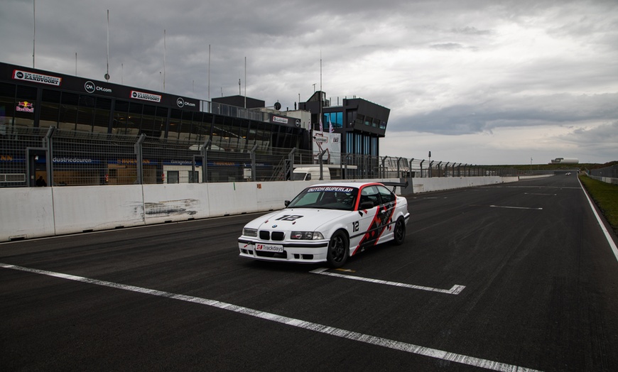 Image 4: Racen op Zandvoort of Assen