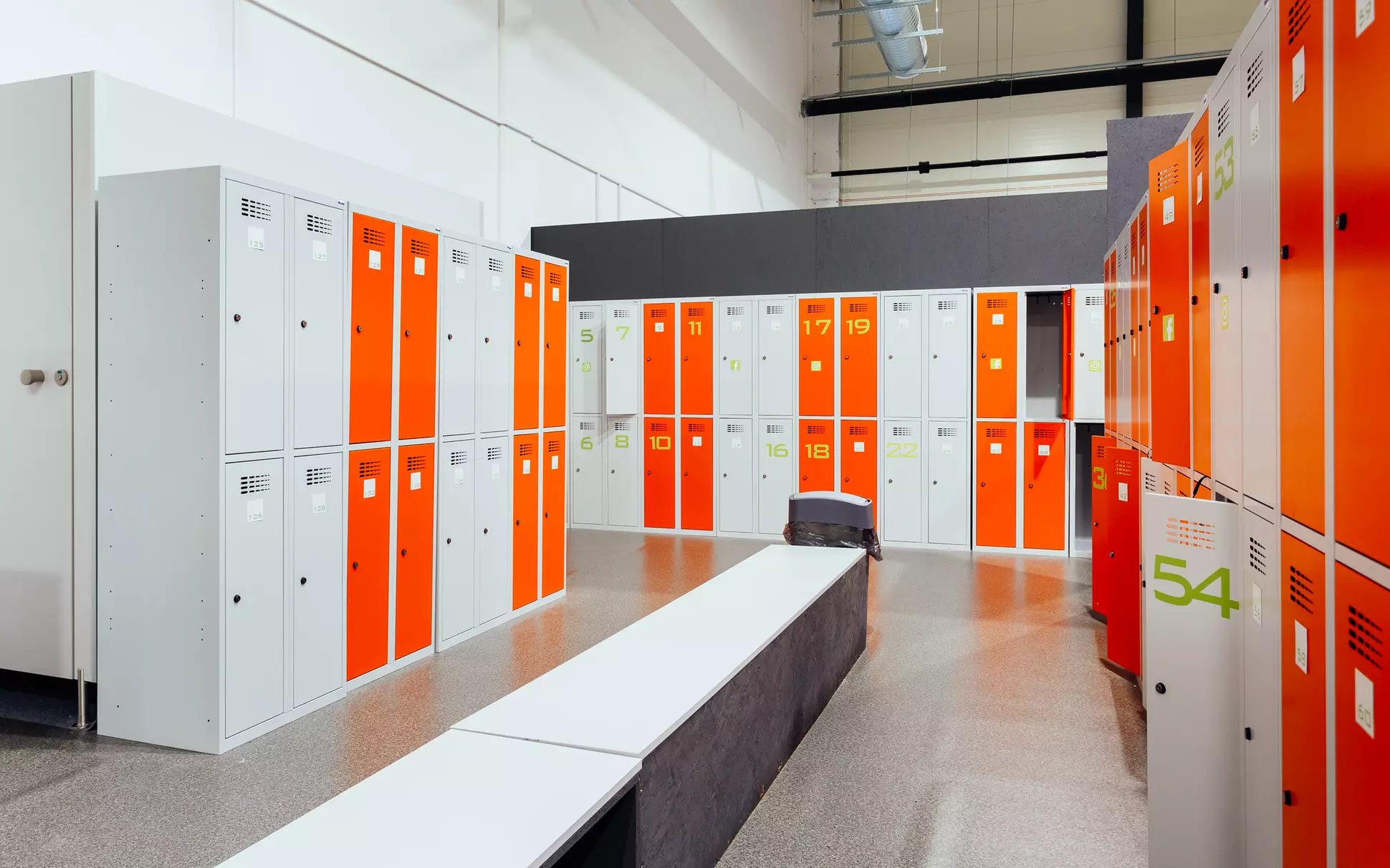 Godzinne wejście dla 1-4 osób do Parku Trampolin Jump Arena