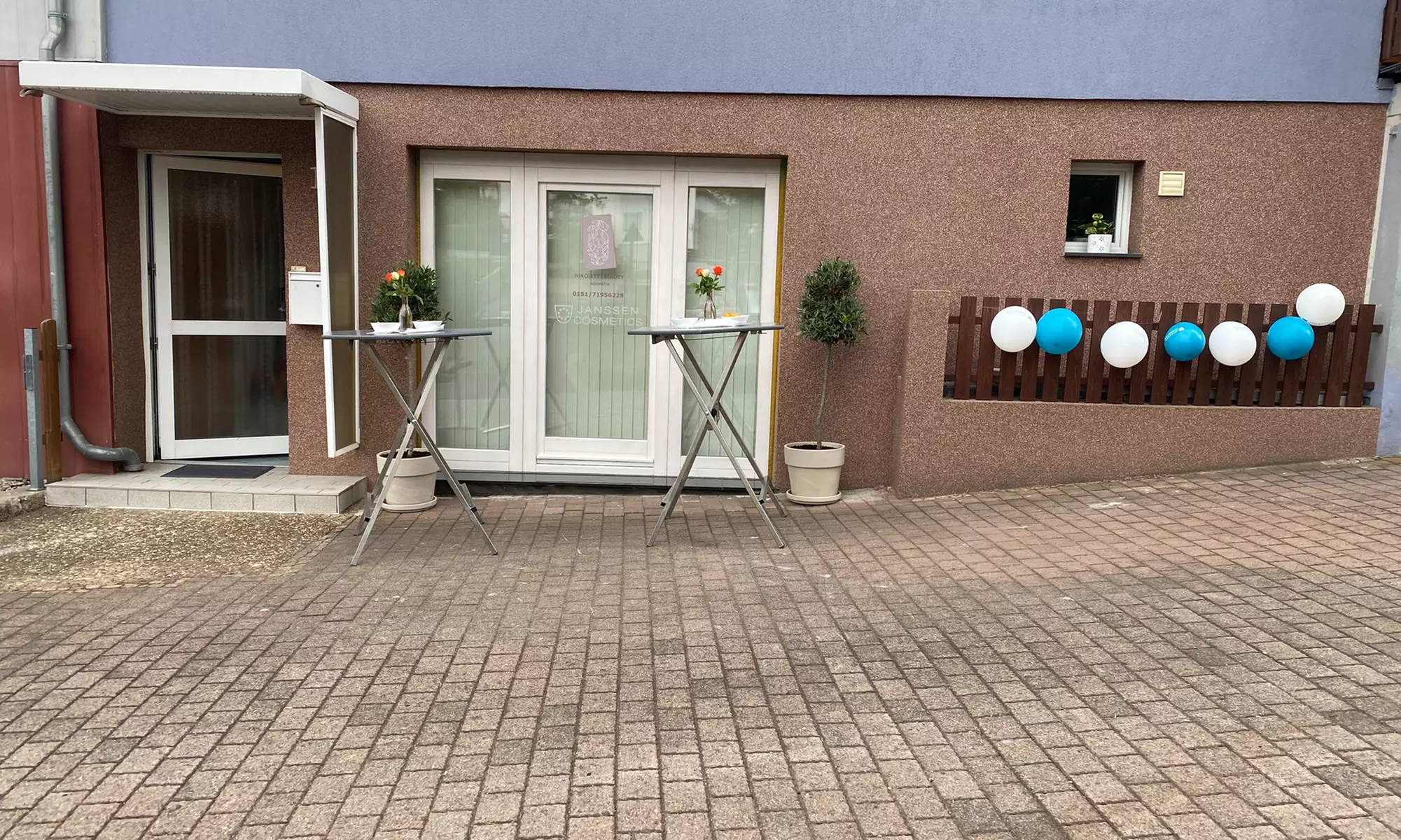 Microblading, Ombre/Powder Brows oder Kombi-Brows inkl. Nachbehandlung