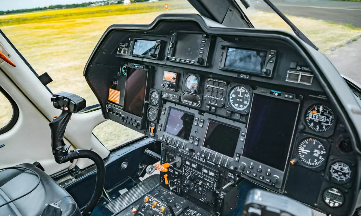 Co-Pilot Experience for One | 6 mile Helicopter Flight