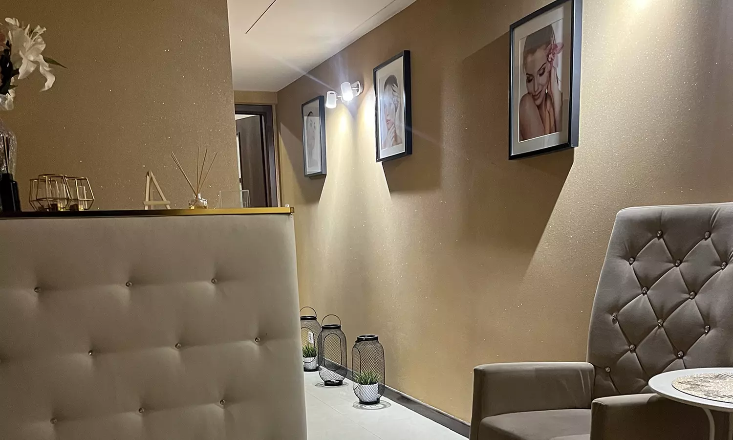 Oczyszczające peelingi w ReGlow (do -20%) - Primary Image