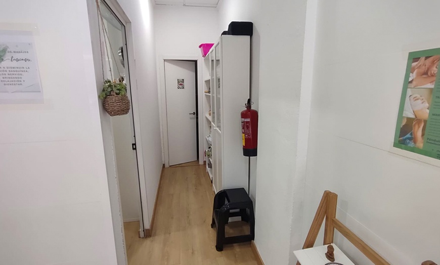 Image 3: 2, 4 o 6 de 60 minutos de maderoterapia en zona a elegir para 1