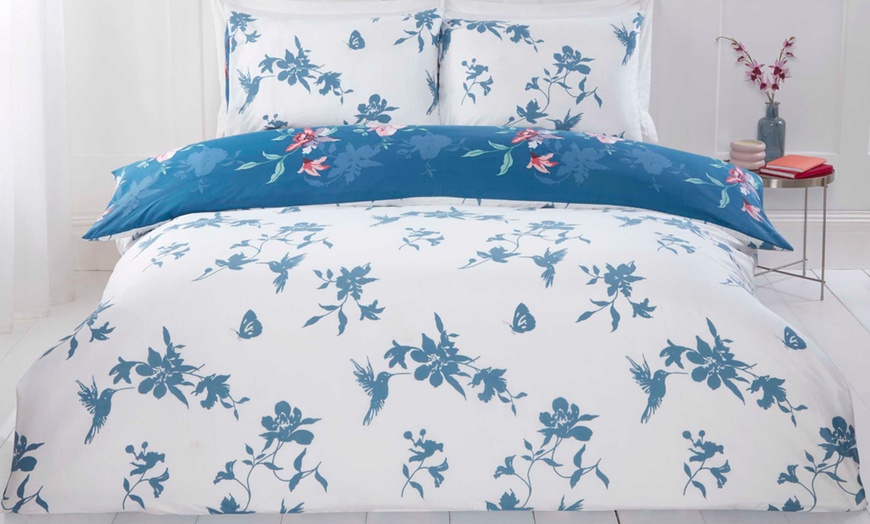 Image 5: Hummingbirds 180TC Reversible Duvet Set