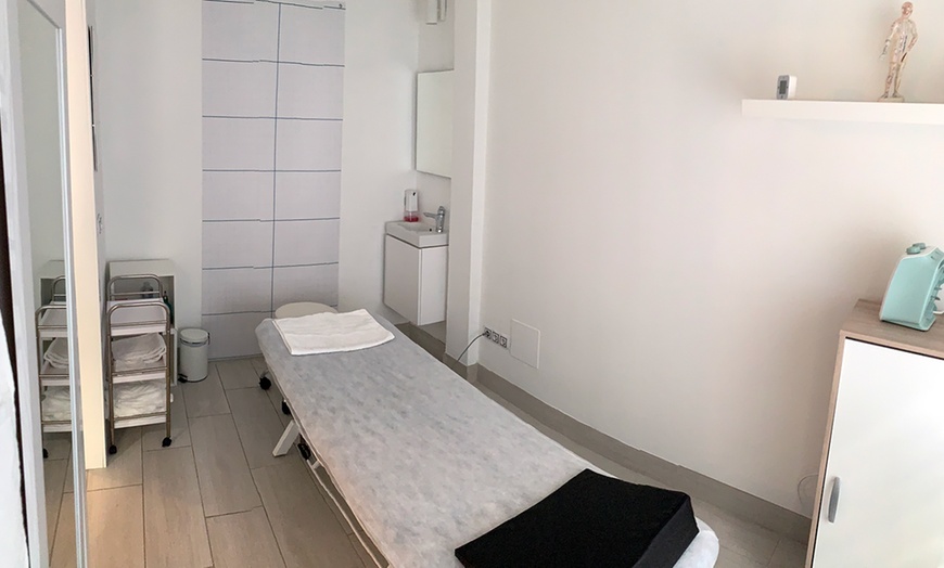 Image 2: 1 o 2 sesiones de fisioterapia de 55 minutos para 1 persona