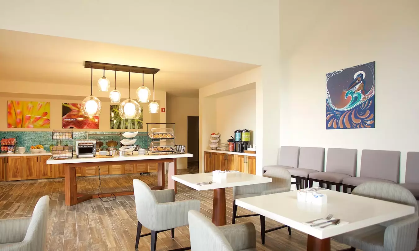 Stunning ocean views overlooking Wailua Bay!