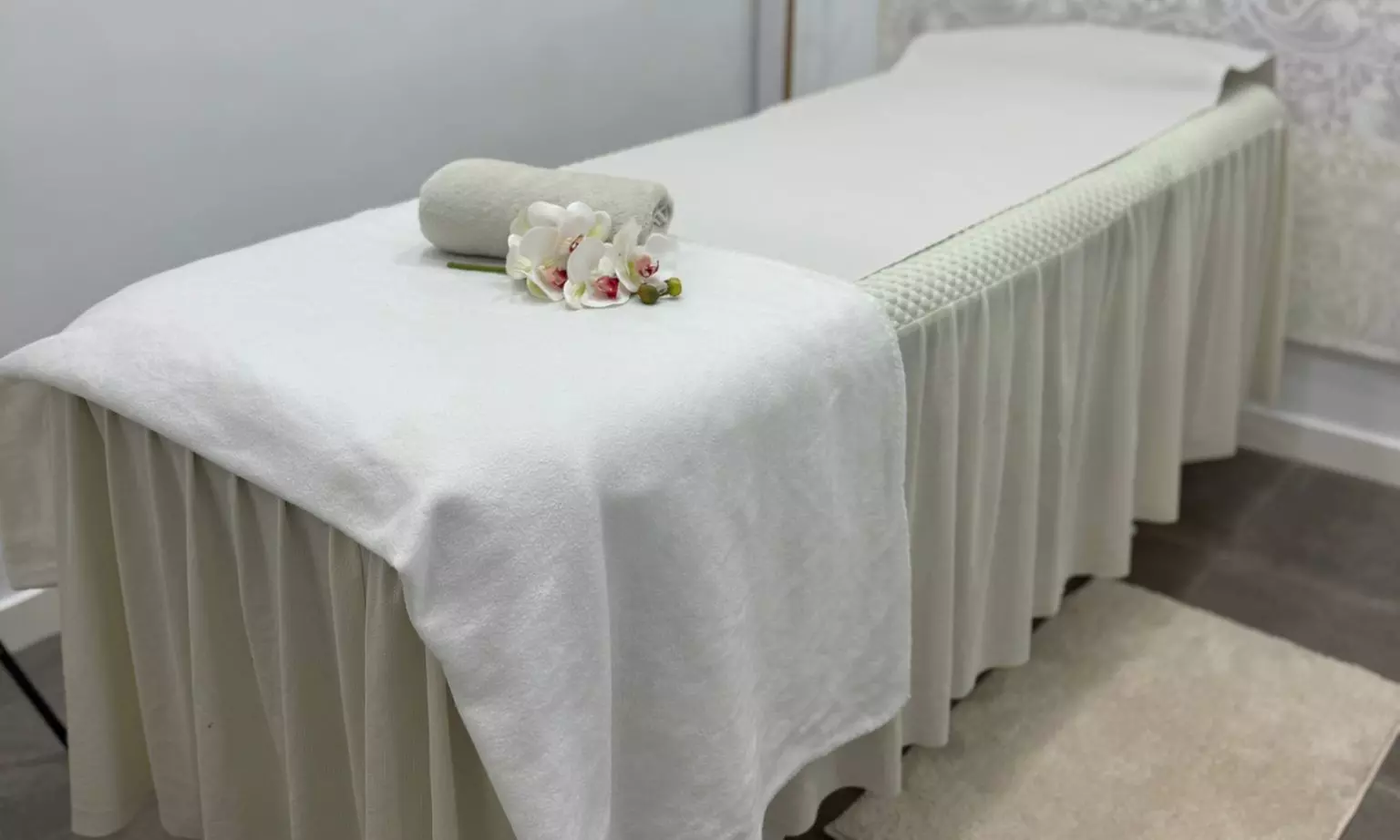 Extensiones de pestañas con opción a diseño y depilación de cejas