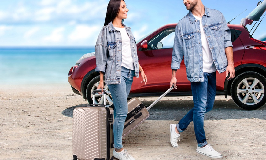 Image 9: Hardshell Lightweight Suitcase