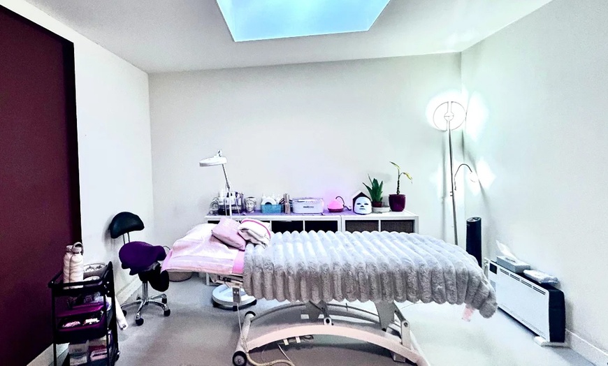 Image 2: Tot 35% korting op gezichtsbehandeling-hydrafacial van 60 min.