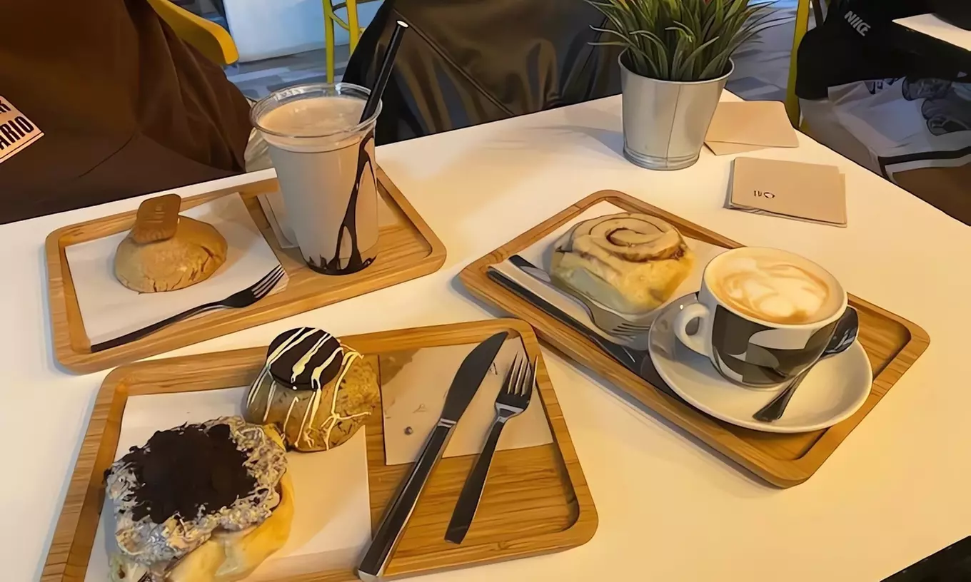 Brunch o merienda para 2 o 4, o caja de 6 o 12 cookies o rolls varios