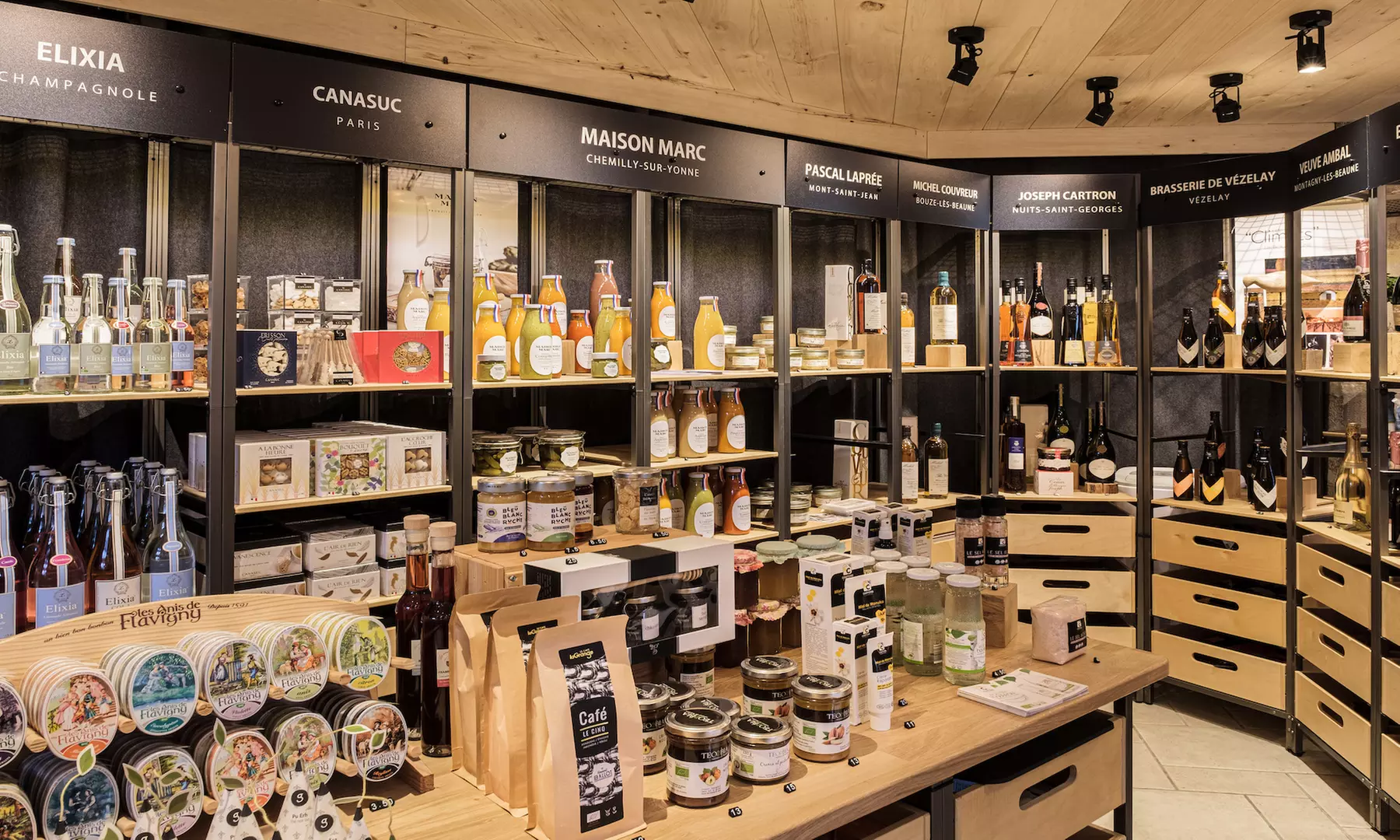 Dégustation à deux : apéro gourmand ou repas raffiné avec verre de vin