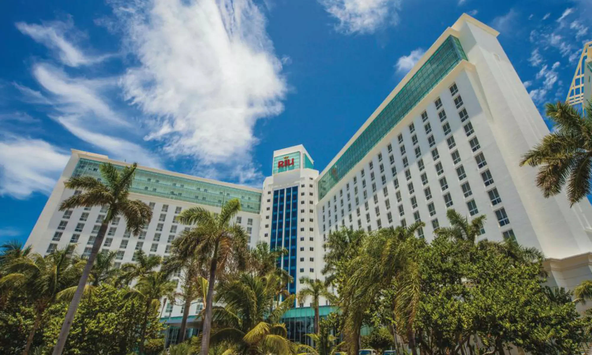 ✈ 4-, 5-, 6-, or 7-Night All-Inclusive Hotel Riu Cancun. Price is per Person, Based on Two Guests per Room. - Primary Image