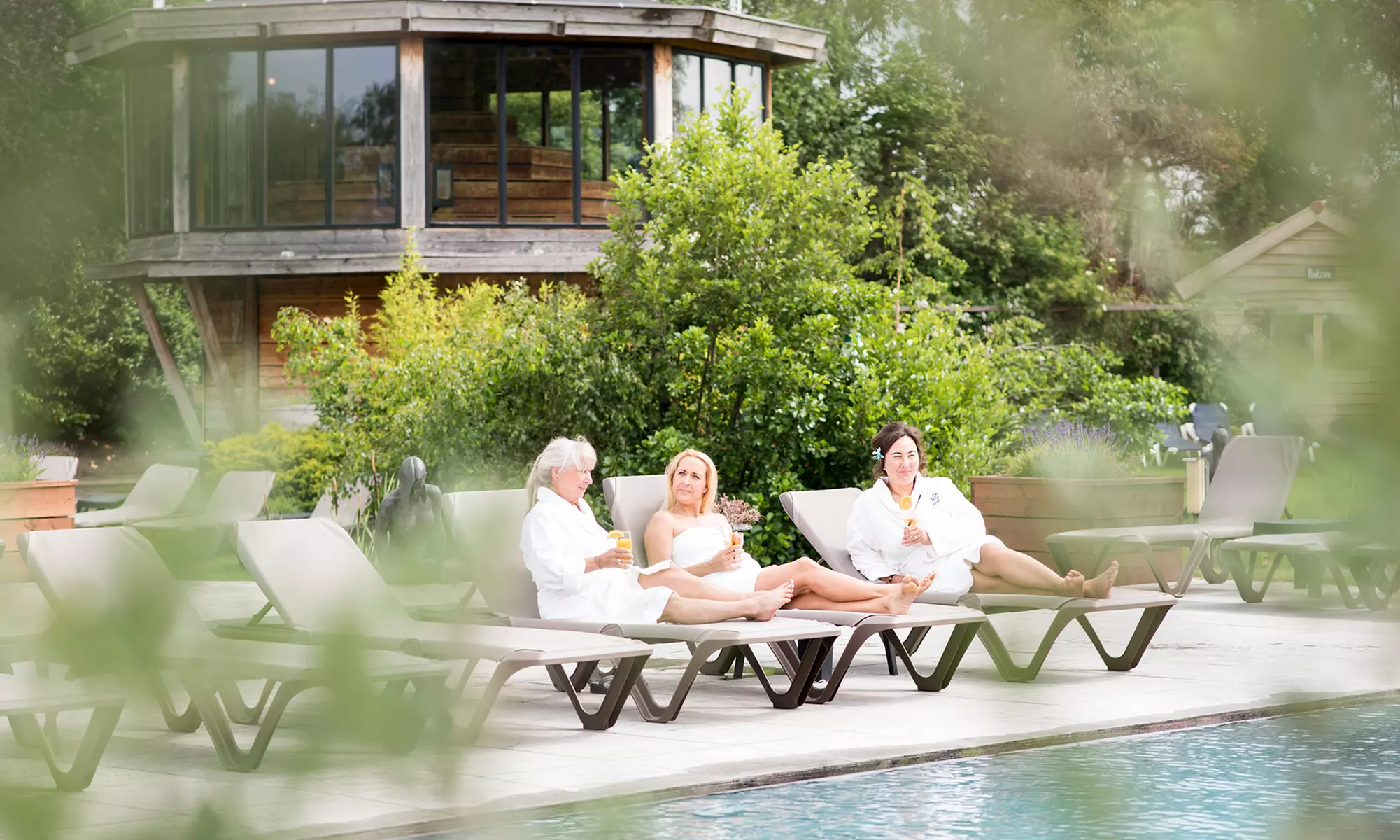 Dagje of avond sauna, naar keuze met lunch of diner, bij Wellnessresort de Waterlelie in Zevenhuizen, Groningen - Primary Image
