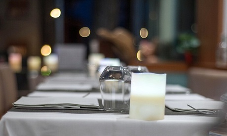 Menu Gourmet di pesce da 2 o 3 portate con vino per 2 persone al Chapeau Restaurant (sconto fino a 58%)