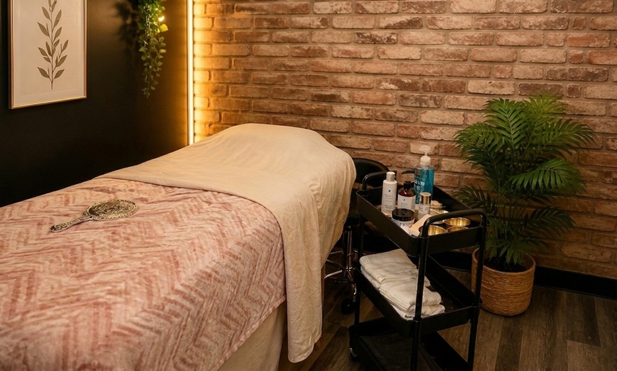 Image 3: 1 or 2 Sessions: Eyebrow Wax w/ Custom Mapping, Underarm Waxing & More