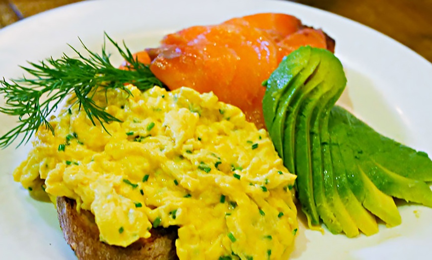 Image 3: Enjoy a Full Breakfast or Cocktails at Half Price for a Perfect Brunch