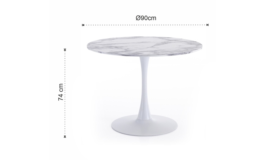 Image 11: Mesa redonda con acabado en mármol