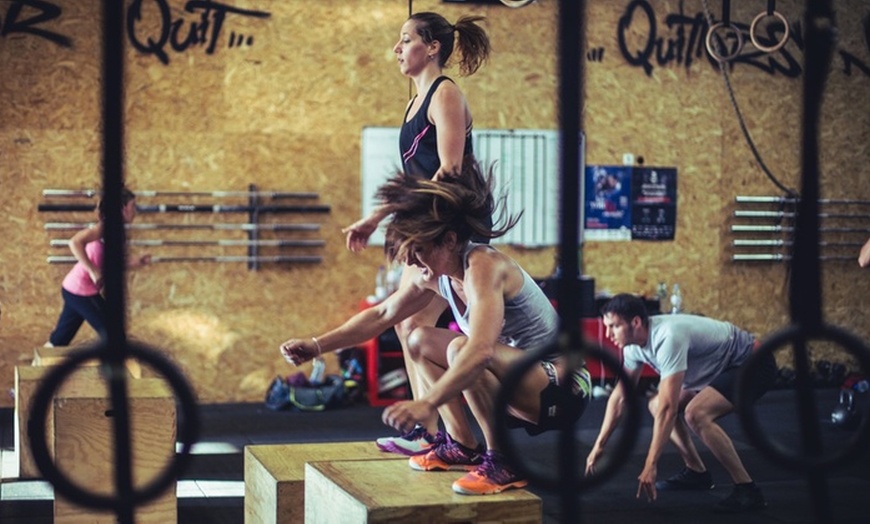 Image 1: 5 séances ou 1 mois d'accès illimité de crossfit