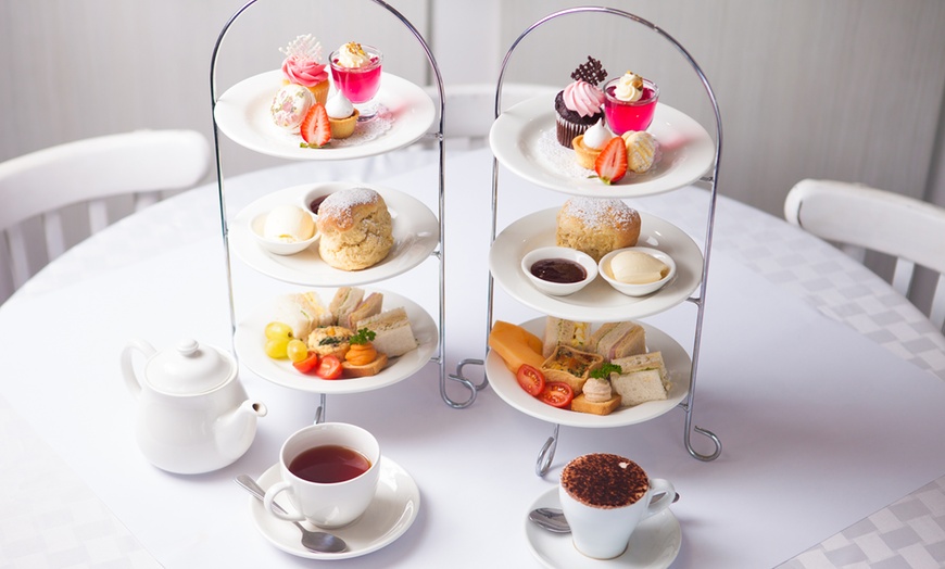 Image 11: High Tea